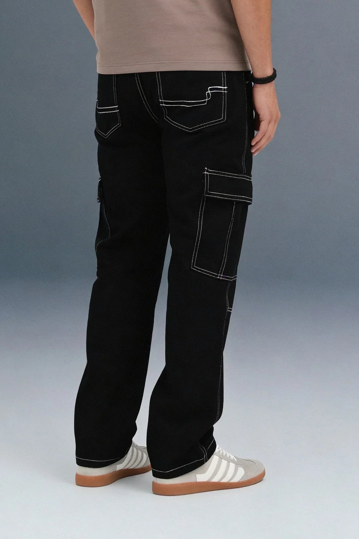 Black 6-Pocket Cargo Jeans for Men - Mid Rise Regular Fit