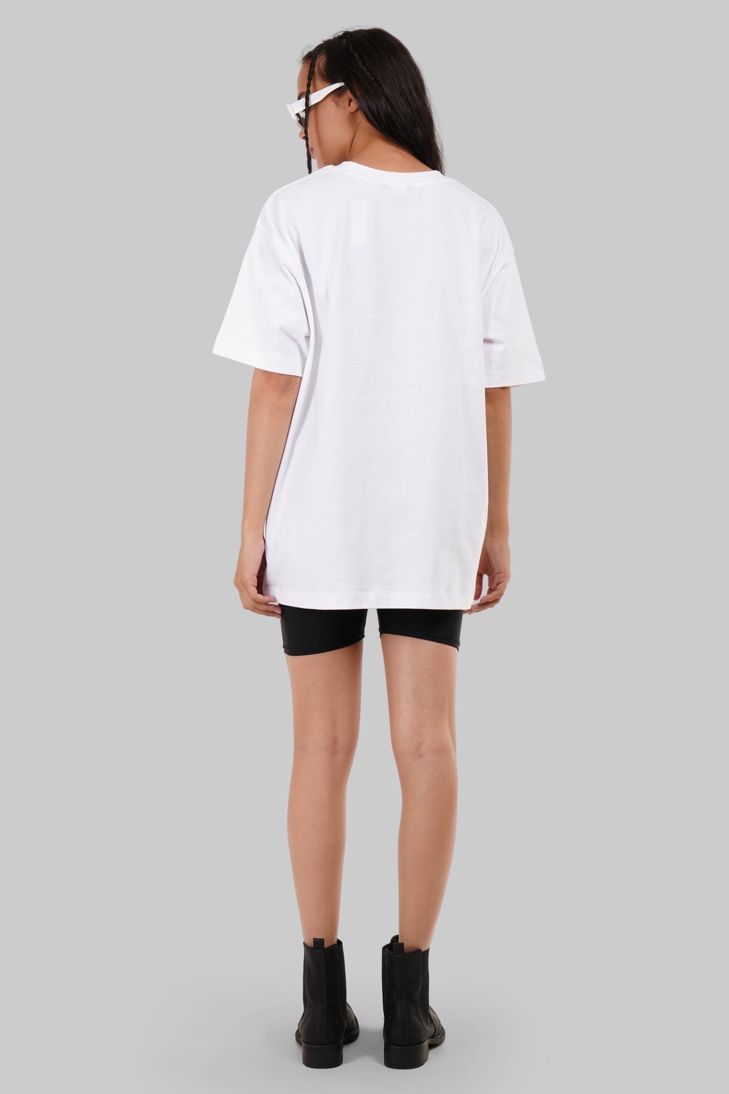 Simple Flowers White Oversized Fit T-Shirt Women
